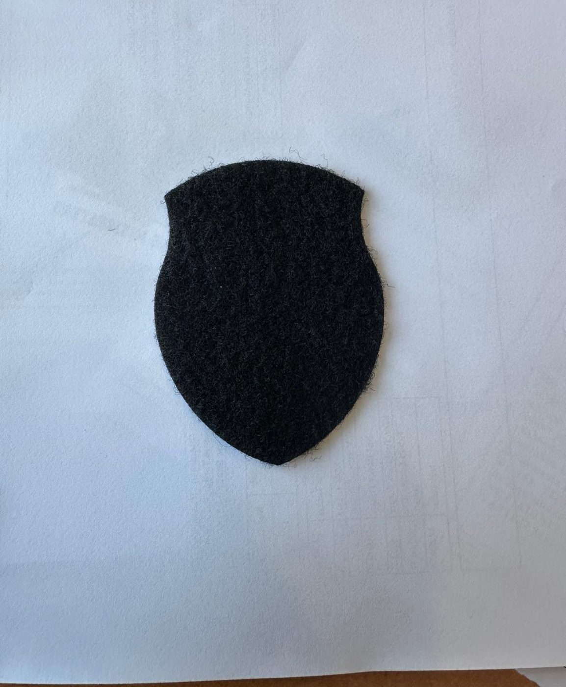 Polis arması formunda kalkan kesim siyah arma cırtı